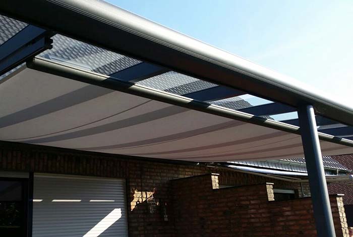 Dachdetail einer Terrassenüberdachung in Aluminium: Perfekter Schutz für Ihre Outdoor-Oase